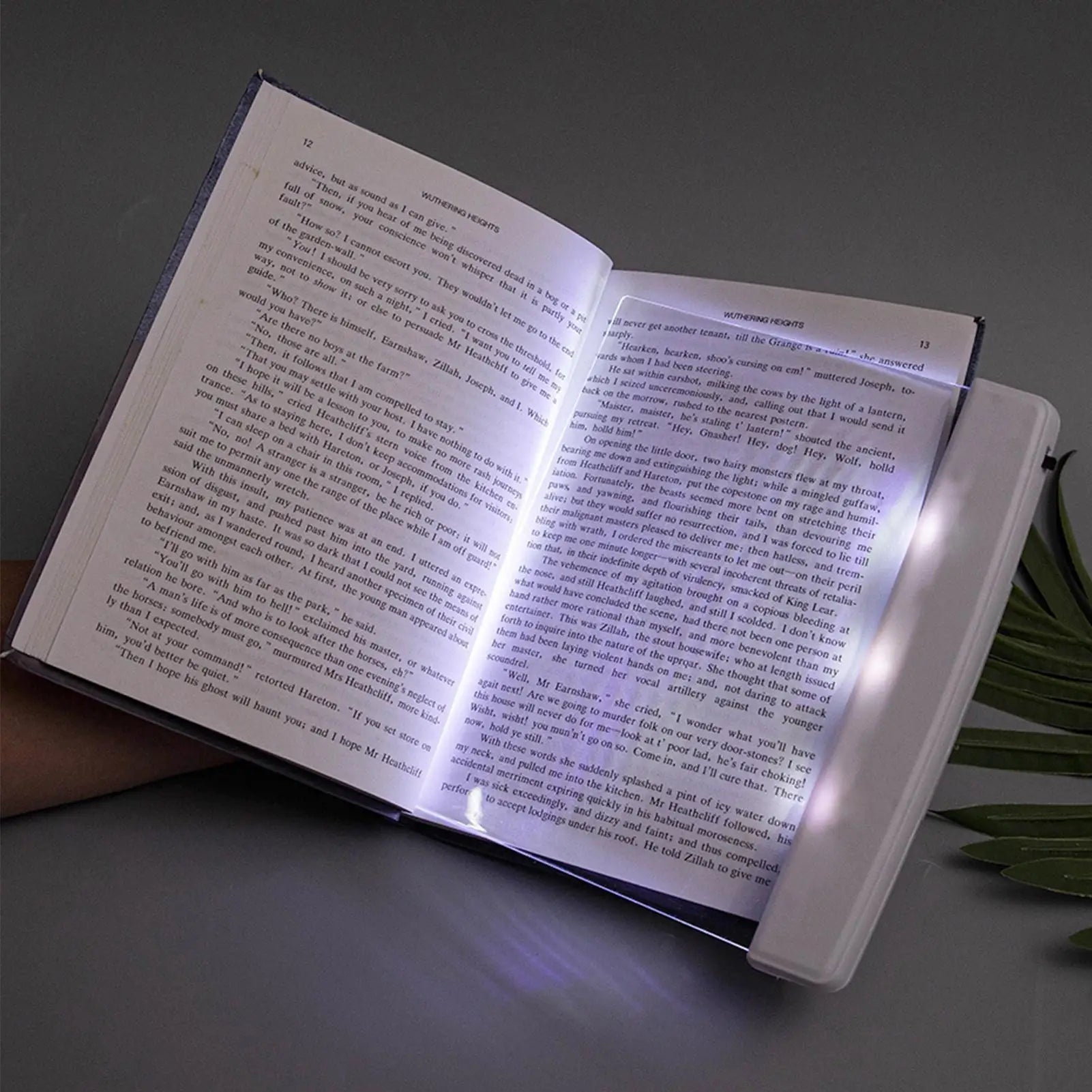 Trivano™ LumiFold Book Light