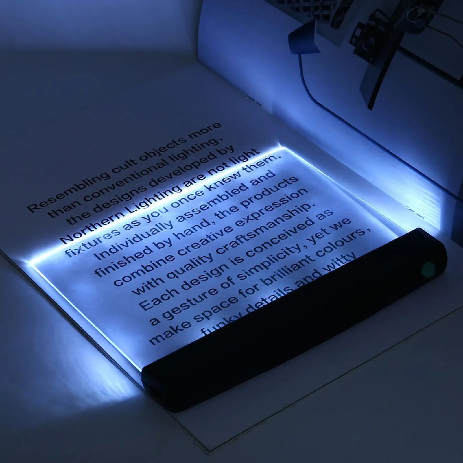 Trivano™ LumiFold Book Light
